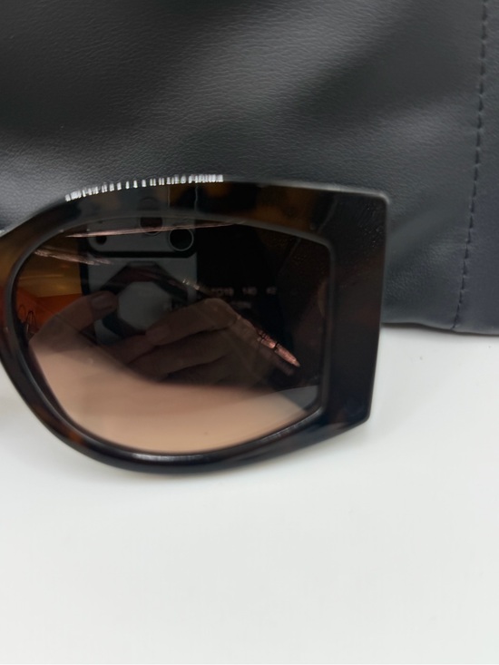 Karl Lagerfeld Black Oversized Square Women\'s Sunglasses main image 8